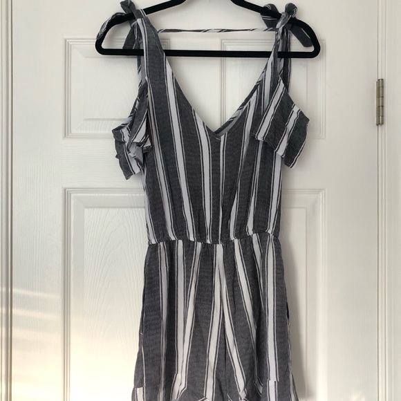 Gray Striped American Eagle Romper - Picture 3 of 6